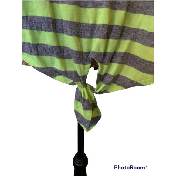 🌸3/$15🌸Gray & Neon Striped Long Sleeve Blouse, Lace Back & Knotted Front JR XL - Picture 2 of 5